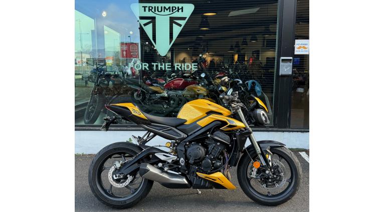 TRIUMPH STREET TRIPLE RS