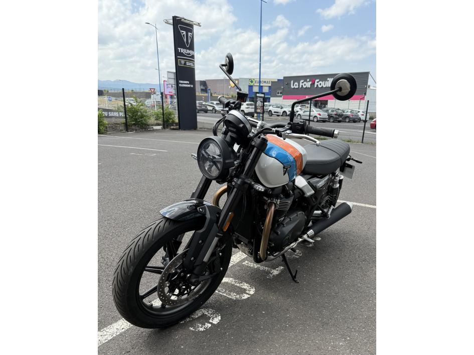 TRIUMPH SPEED TWIN 900