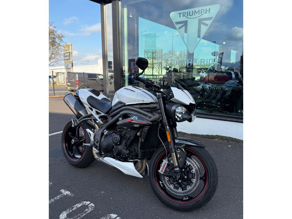 TRIUMPH SPEED TRIPLE 1050 RS