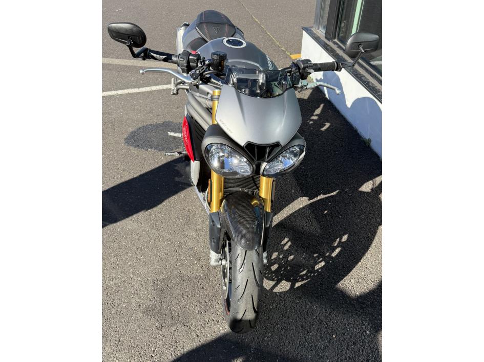 TRIUMPH SPEED TRIPLE R 1200